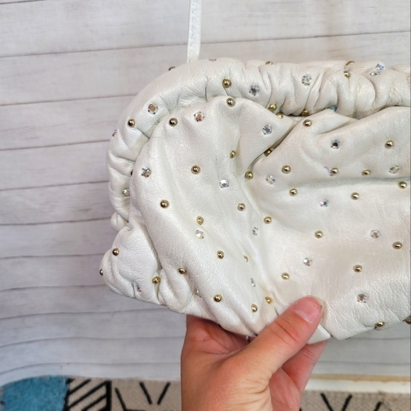 VINTAGE WHITE W CRYSTALS MADE IN AMERICA CLUTCH SHOULDER BAG - Picture 6 of 16